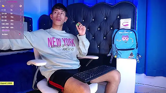 Snapshot of dareck_18 chatting on 10.04.25 dareck 18 online show from 10.04.25