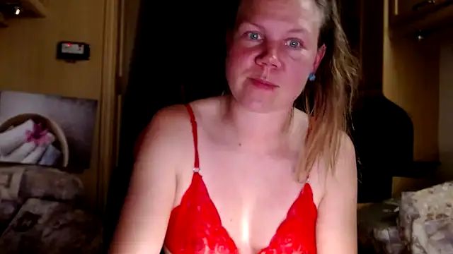 CallMeMaria online show from 01.08.25