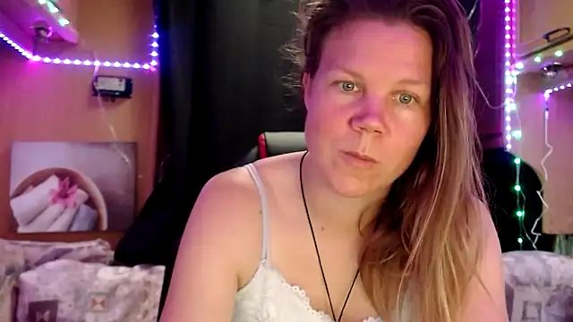 CallMeMaria online show from 01.25.25