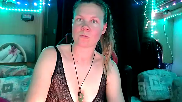 CallMeMaria online show from 01.27.25