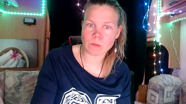 CallMeMaria online show from 02.06.25