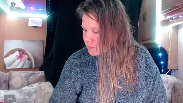 CallMeMaria online show from 02.12.25