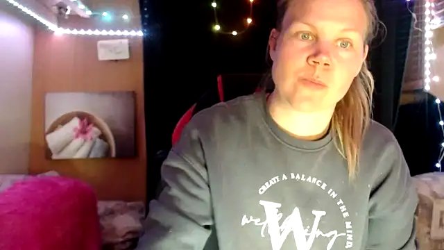 CallMeMaria online show from 03.04.25