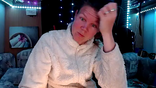 CallMeMaria online show from 03.21.25