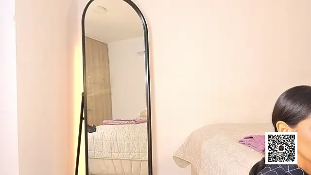 sweetlittlevenus online show from 10.05.25