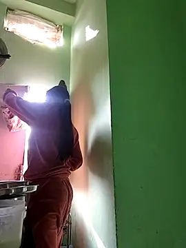 Hotty-Nidhi online show from 12.20.25