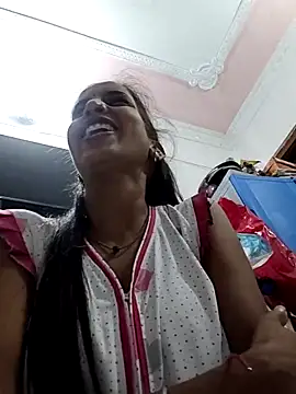 Hotty-Nidhi online show from 06.03.26