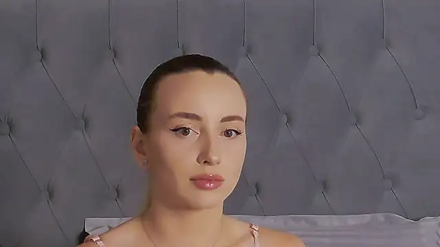 AlexisWhit online show from 10.11.25