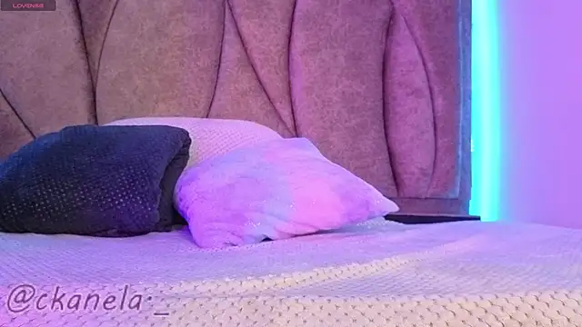 Kanela miller  online show from 12.21.25