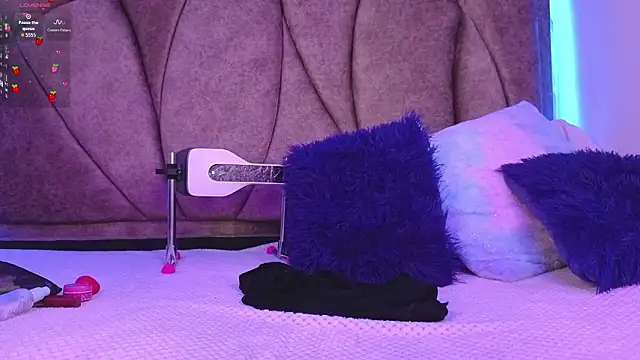 Kanela miller  online show from 03.27.26