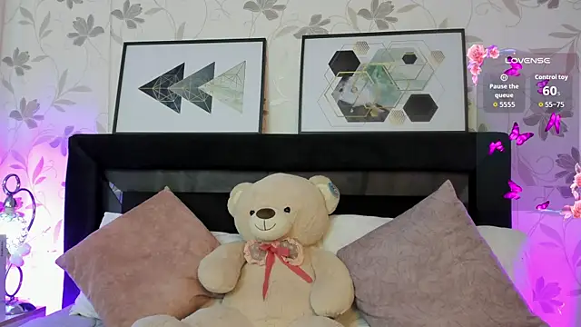 Snapshot of Lilith_Thompson chatting on 09.23.25 Lilith Thompson online show from 09.23.25