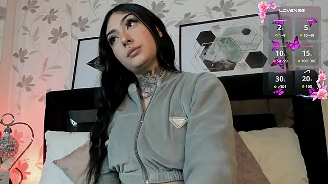 Snapshot of Lilith_Thompson chatting on 09.26.25 Lilith Thompson online show from 09.26.25