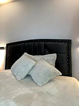 Snapshot of Lilith_Thompson chatting on 10.21.25 Lilith Thompson online show from 10.21.25