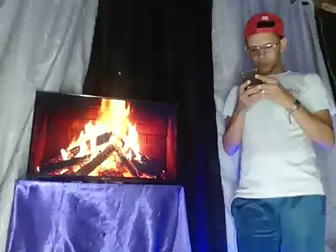 Hidden Fantasies online show from 11.04.25