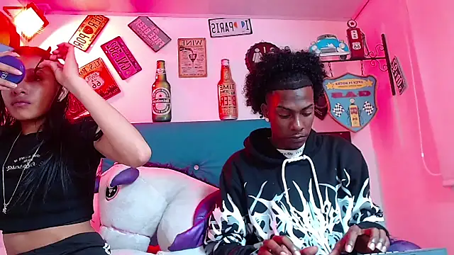 Snapshot of lili_roussi chatting on 09.30.25 lili roussi online show from 09.30.25