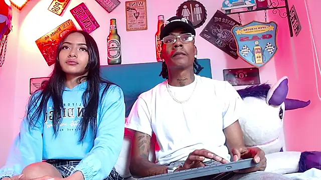 Snapshot of lili_roussi chatting on 11.04.25 lili roussi online show from 11.04.25