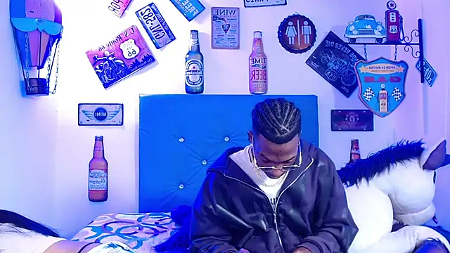 lili roussi online show from 11.19.25