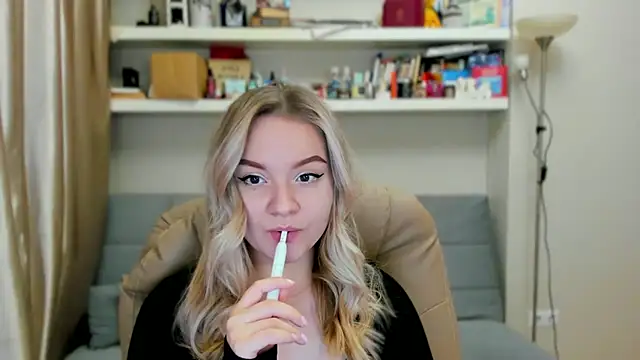 Kara Smith  online show from 11.14.25