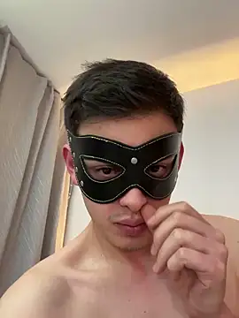Snapshot of mask_guy chatting on 03.09.25 mask guy online show from 03.09.25