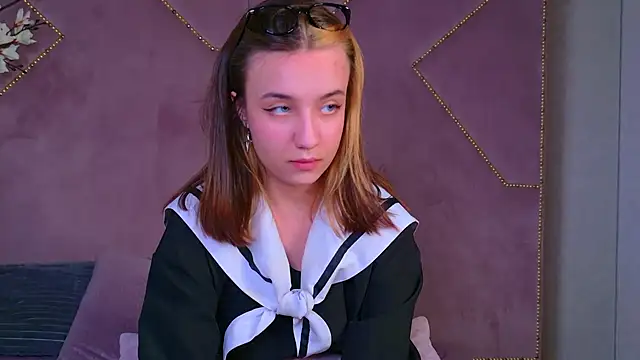 Gia Riccardo online show from 09.26.25