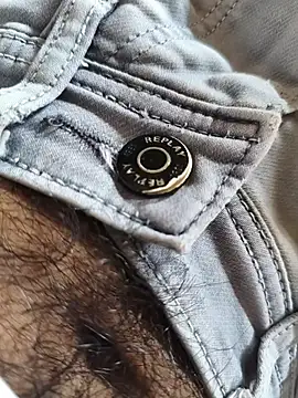 Snapshot of Mr_skywalker chatting on 10.27.25 Mr skywalker online show from 10.27.25