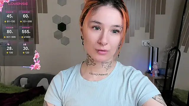 Snapshot of Angel_Monica chatting on 09.26.25 Angel Monica online show from 09.26.25