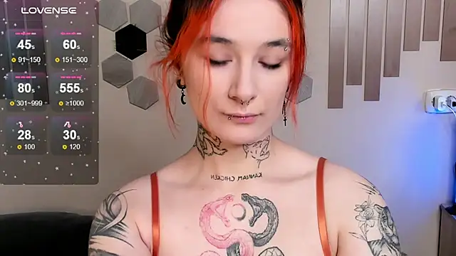 Snapshot of Angel_Monica chatting on 10.07.25 Angel Monica online show from 10.07.25