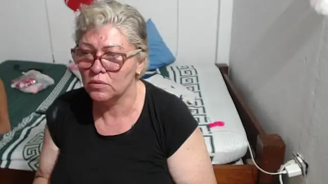 Snapshot of Olgahunder chatting on 02.23.26 Olgahunder online show from 02.23.26