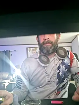 Snapshot of mayg chatting on 03.25.26 mayg online show from 03.25.26