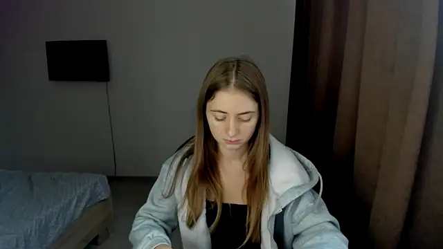 LilyHaart online show from 10.04.25