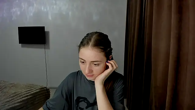 LilyHaart online show from 10.15.25