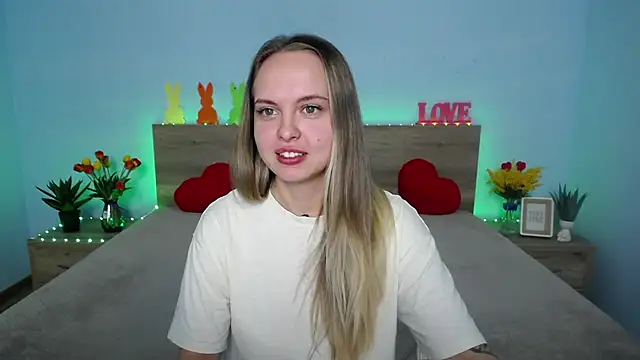 KhaleesiMoon online show from 03.11.25