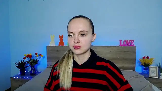 KhaleesiMoon online show from 03.13.25