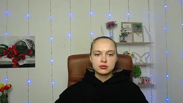 KhaleesiMoon online show from 03.16.25