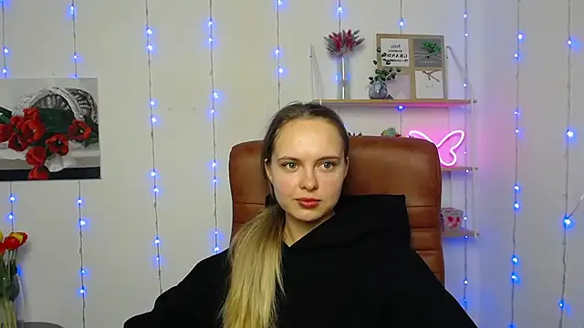 KhaleesiMoon online show from 03.17.25