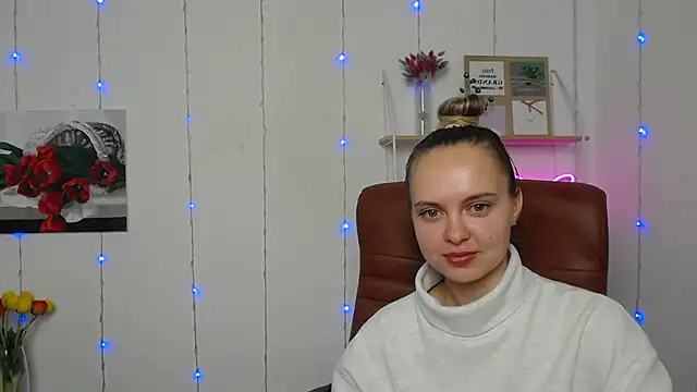 KhaleesiMoon online show from 03.18.25