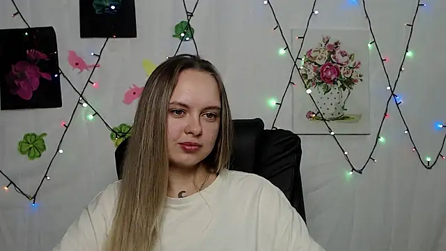 KhaleesiMoon online show from 03.20.25