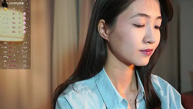 SeulBi online show from 11.22.25