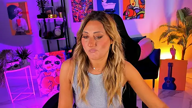 SarahAlluring online show from 09.24.25