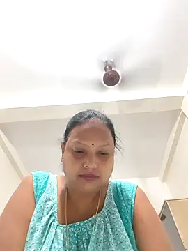 Snapshot of Arohi35 chatting on 09.16.25 Arohi35 online show from 09.16.25