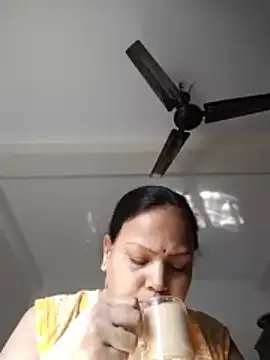 Snapshot of Arohi35 chatting on 02.05.26 Arohi35 online show from 02.05.26