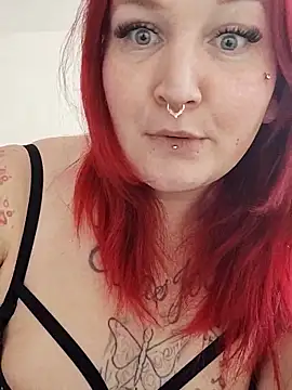 TiffiChantiT2 online show from 03.10.25