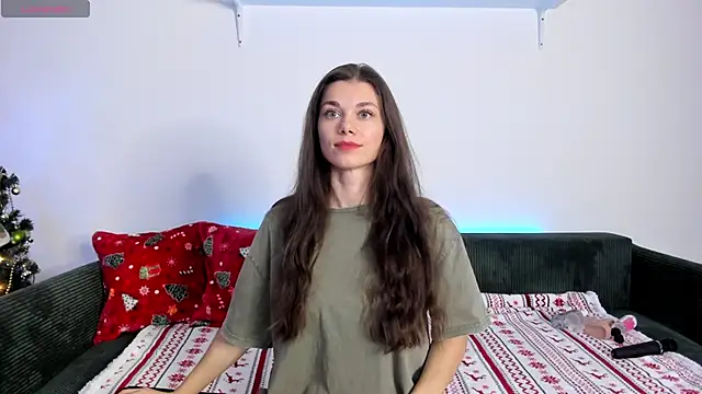 Eva McCoy online show from 12.15.25