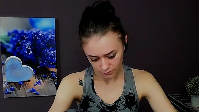 Snapshot of LanaTey chatting on 03.12.25 LanaTey online show from 03.12.25