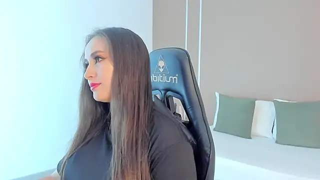 sophia martinezz  online show from 10.11.25