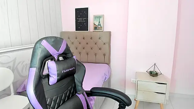 Tania Duque online show from 11.20.25