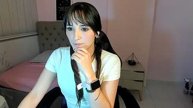 Tania Duque online show from 11.25.25