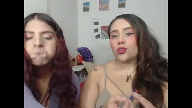 Snapshot of nicky_andcamil chatting on 11.21.25 nicky andcamil online show from 11.21.25