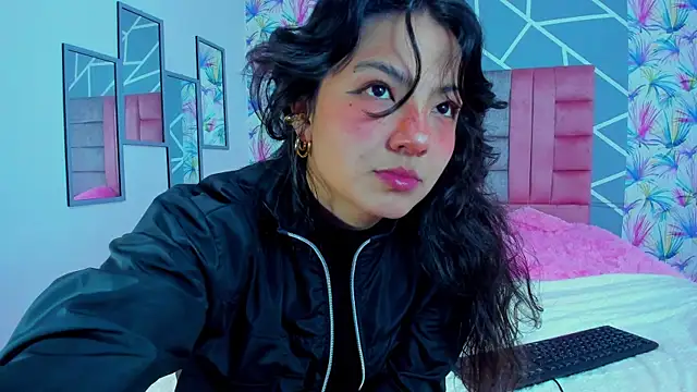 Snapshot of Asaray_T chatting on 03.11.25 Asaray T online show from 03.11.25