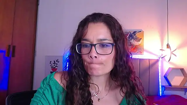 Rose Thompson1 online show from 03.13.25